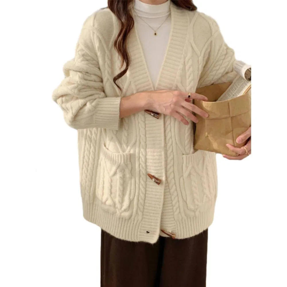 Wholesale Bestselling Elegant Women′s Short Horn Button Knit Cardigan Sweater