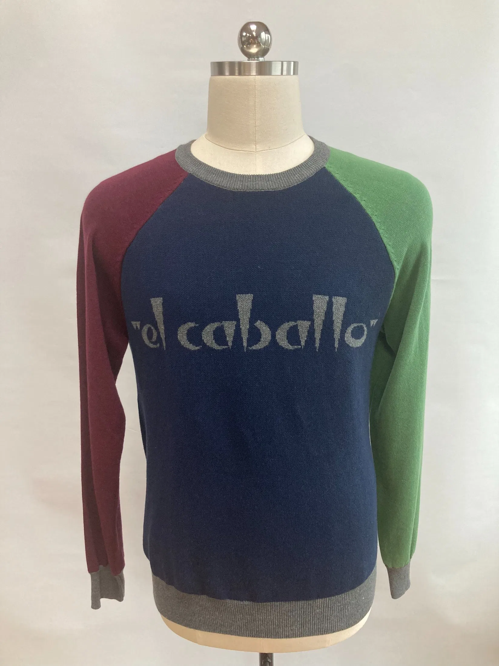 Men′ Fashion Sweater 100%Cotton Knitting Garment Pullover with Embroidery and Tricolor