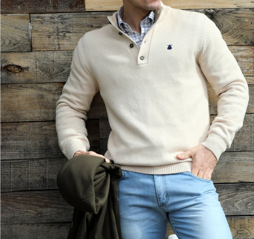 Men′fashion Sweater 100%Cotton Knitting Garment Pullover with Embroidery and Button