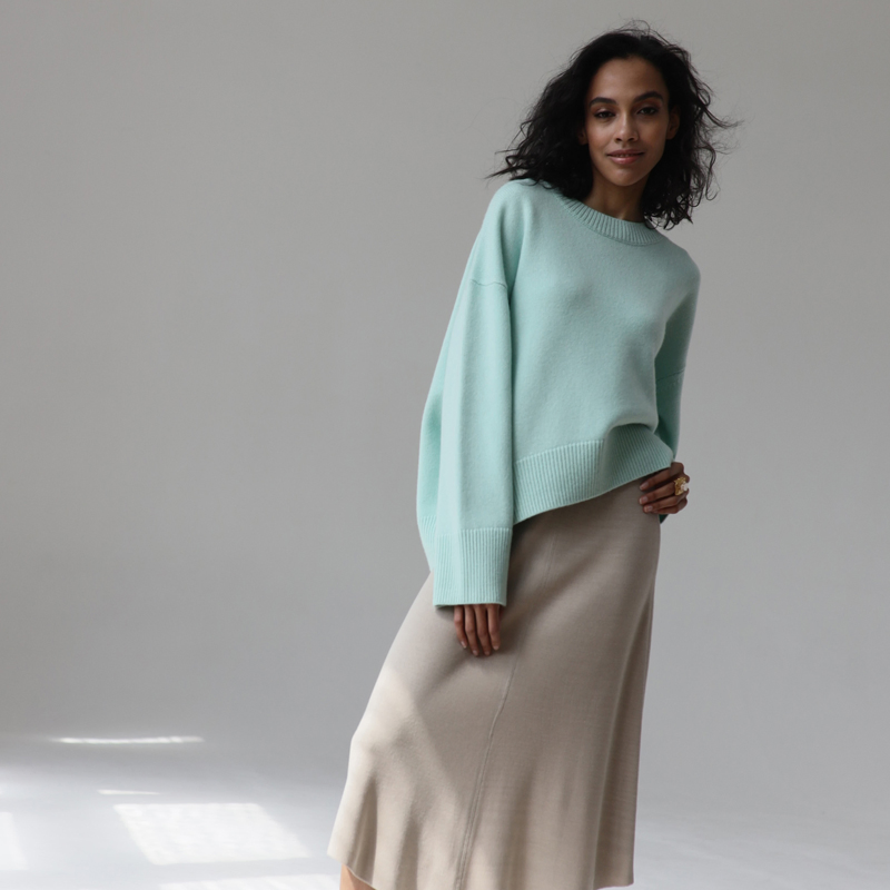 Wholesale Casual Women&prime;s Pure Color Round Neck Viscose Sweater, Round Neck Loose - Style Viscose Sweater for Ladies