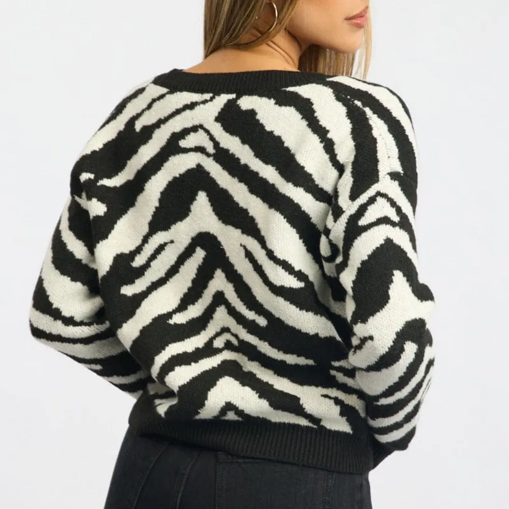 Fashion Black Zebra Jacquard Patterned Crop Cardigan Sweater for Women