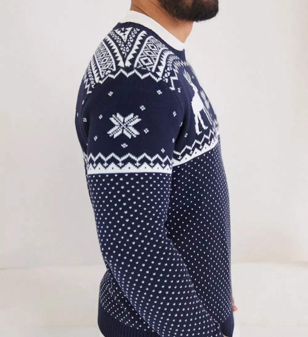 Men&prime;s Fair Isle Jacquard Christmas Sweater in Navy Blue