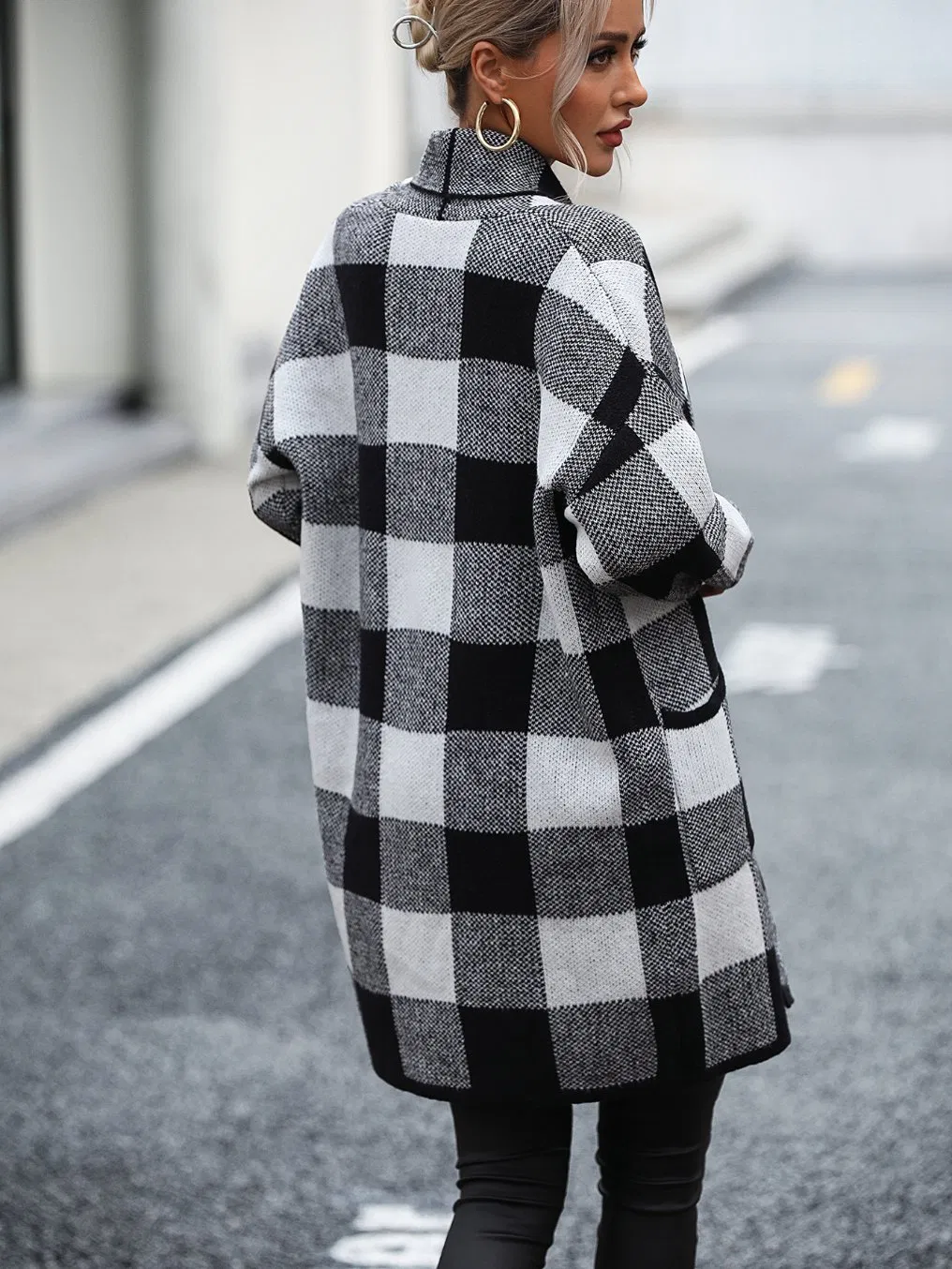 Trendy Long Cardigan Sweater with Checkered Design for Women