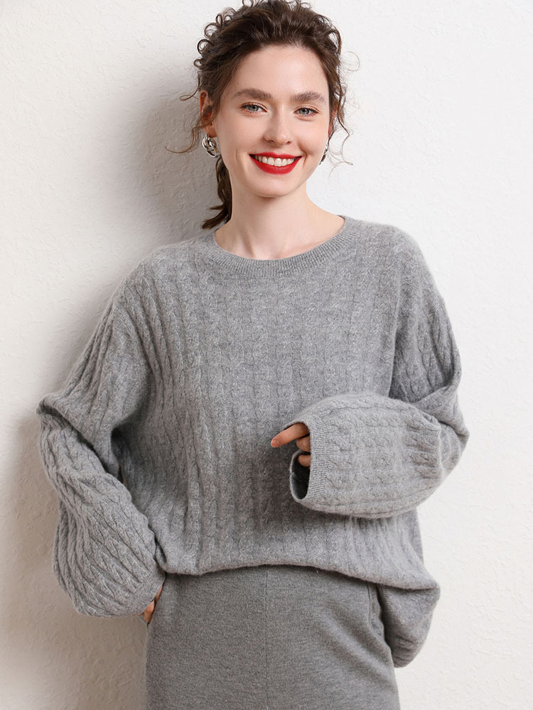 Women&prime;s Cashmere Round Neck Knit Sweater Autumn and Winter Loose Twist Warm Sweater