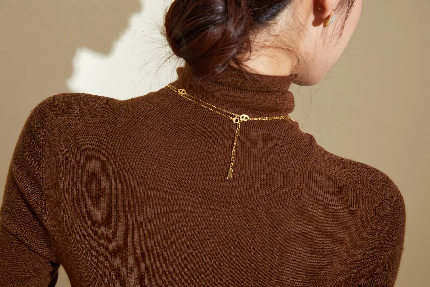 Eco-Friendly 100% Merino Wool High Neck Women&prime;s Slim-Fit Sweater