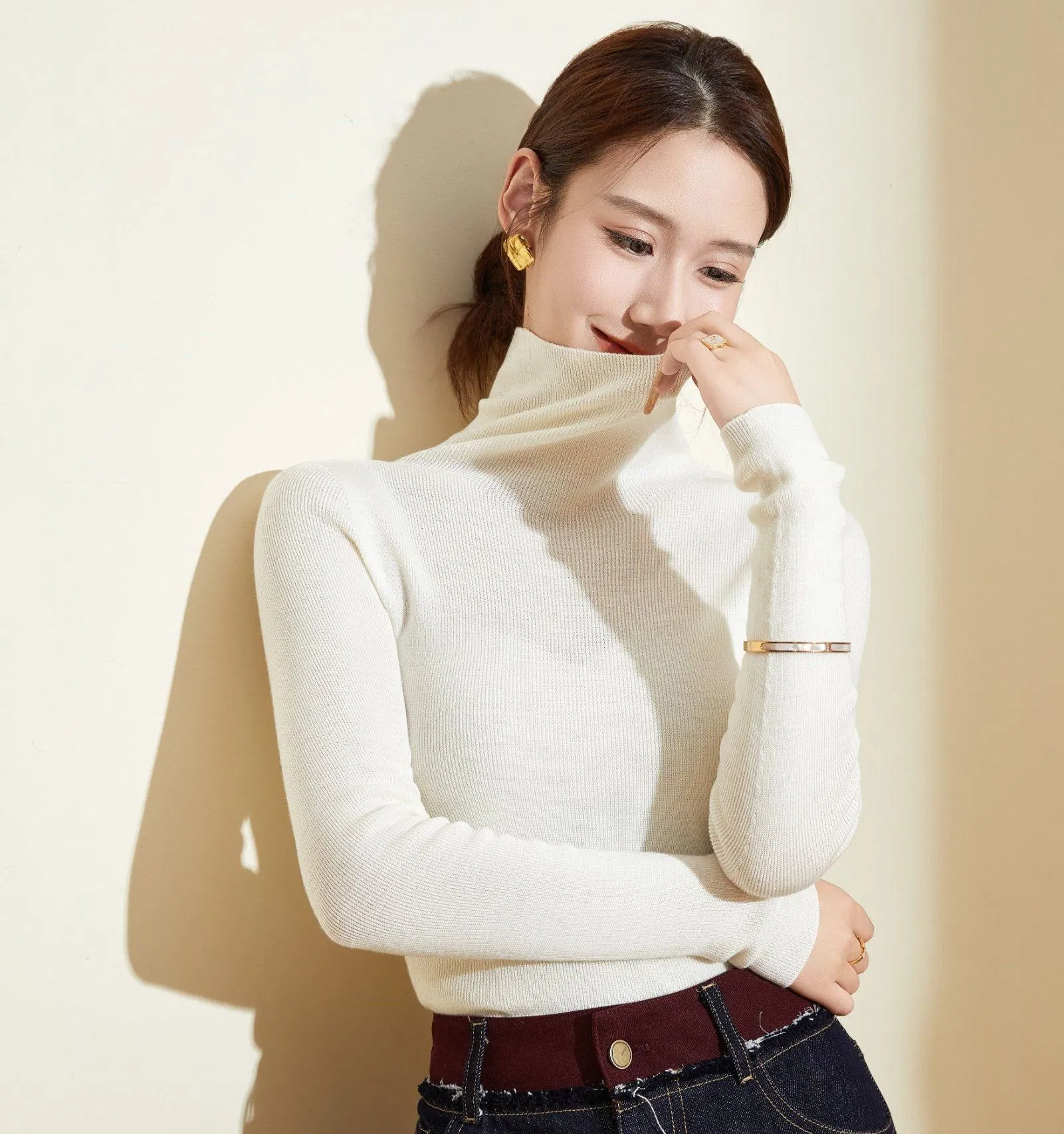 Eco-Friendly 100% Merino Wool High Neck Women′s Slim-Fit Sweater