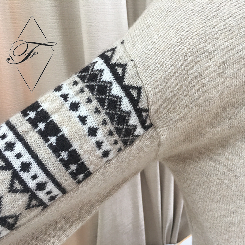 Factory Direct Sale Women&prime;s Sweaters Cashmere Sweater Knitted Sweater Women Women&prime;s Official Wear.