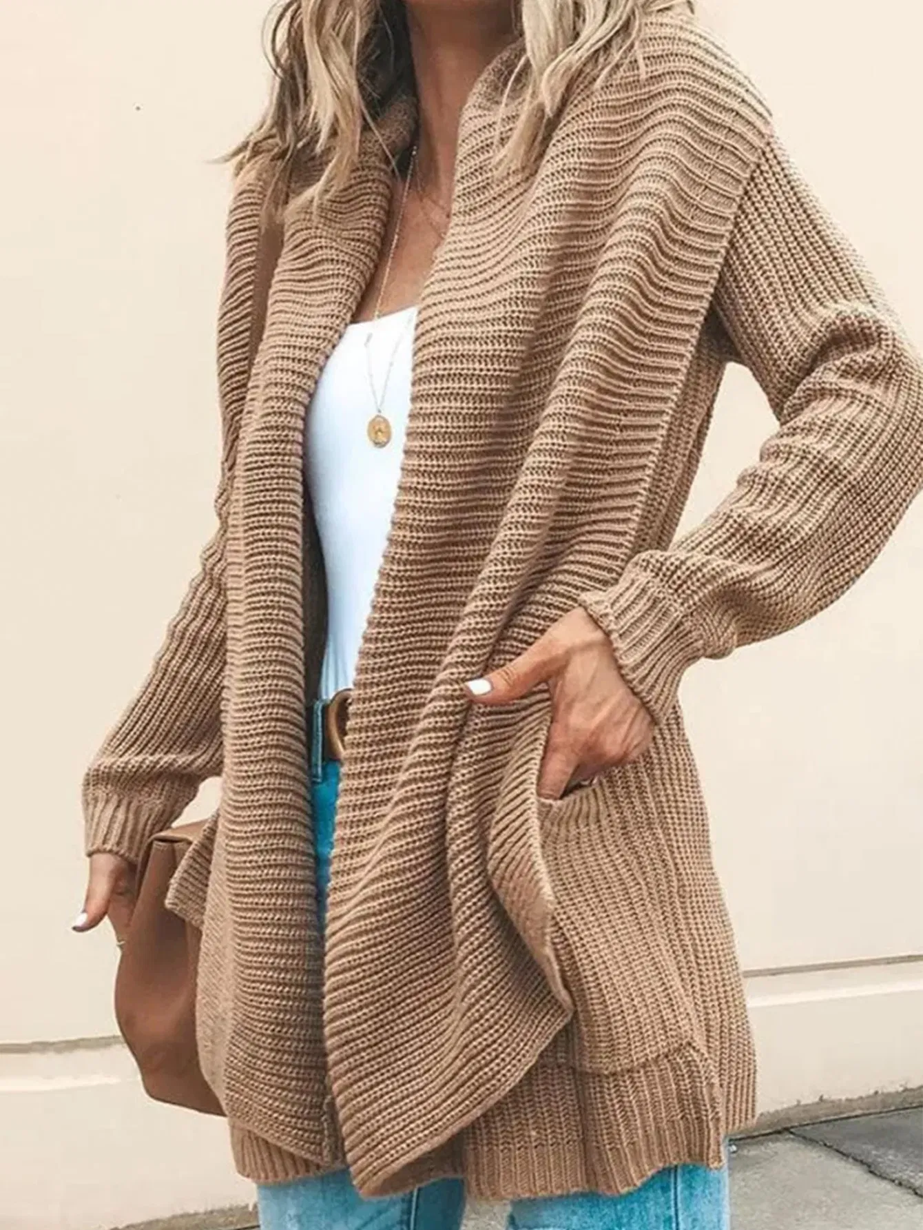 Women′s Long Sleeved Cardigan for Autumn and Winter, Comfortable and Fluffy, Solid Color, Casual Style, Big Collar Sweater