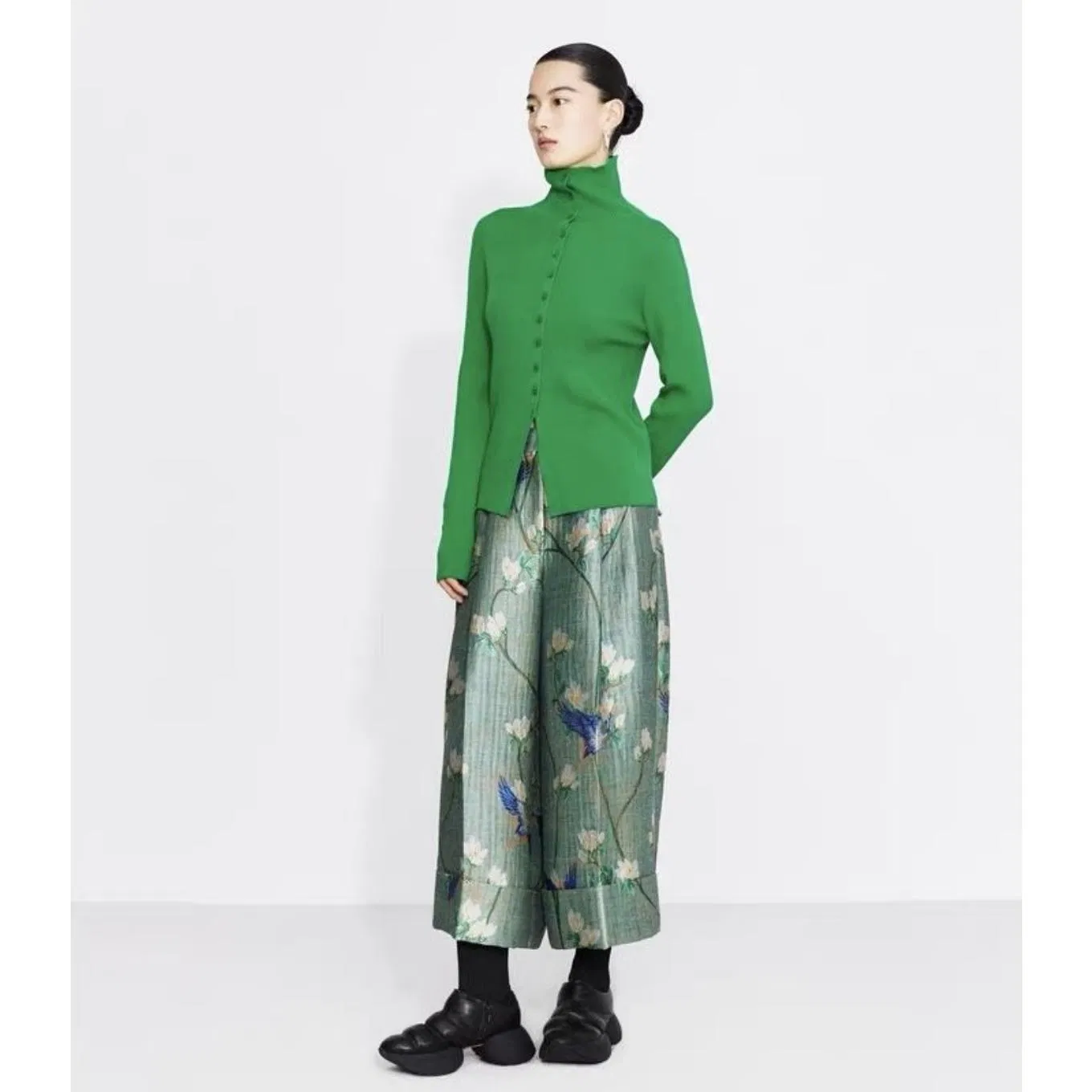 Customized Luxury Women Knitwear Cardigen Coat Women Wool Knitted Sweaters Coat with Buttons