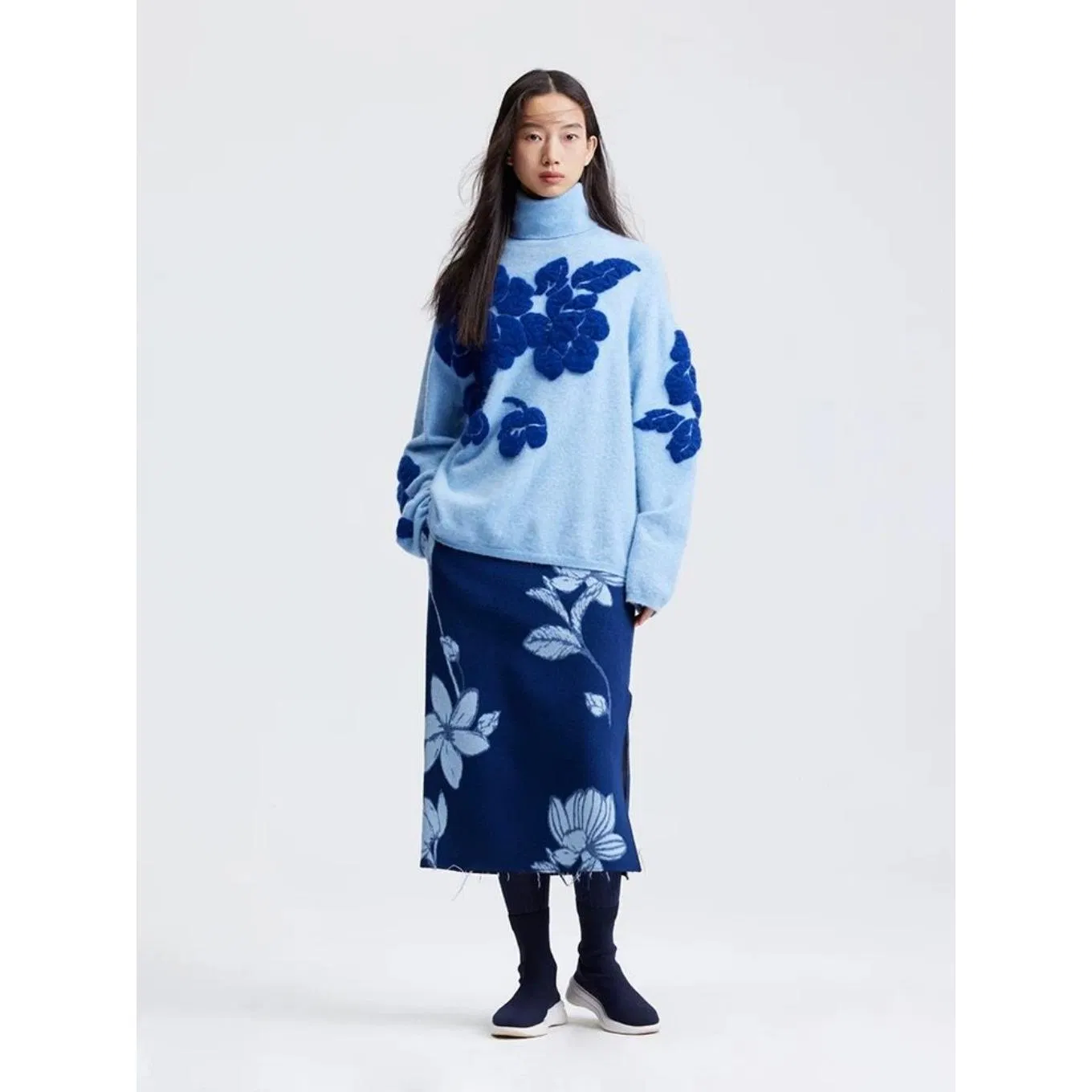 Wholesale Luxury Women Knitwear Pullover Sweater Women Wool Knitted Sweater with Floral Embroidery