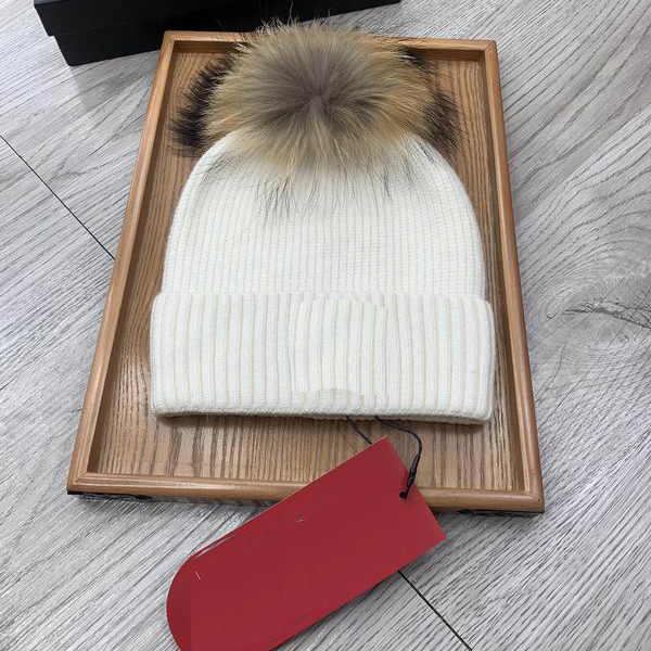 Wholesale 2024 Newest Embroidery Baseball Cap Bucker Hat Trucker Hat Knitted Winter Caps Beanie Hats