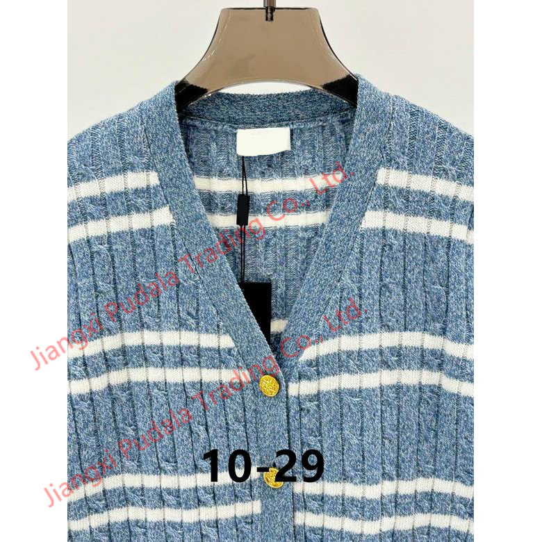 Striped Jacquard V-Neck Buttoned Knitted Cardigan Sweater Cozy Two-Tone Women&prime;s Wool Knitted Sweater