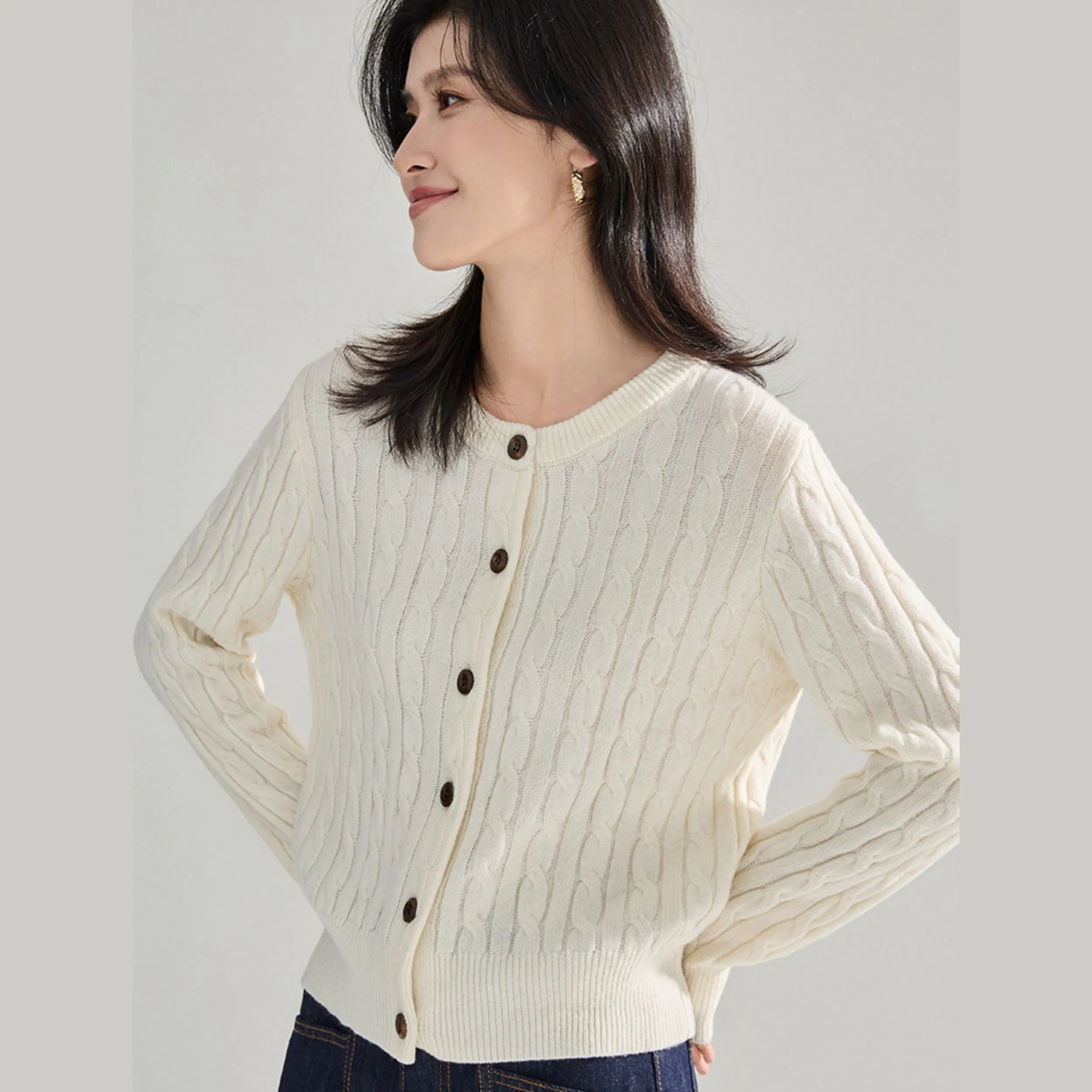 25 Autumn New Knit Loose Fashion Women′s Cardigan - Cable Stitch Cropped Top