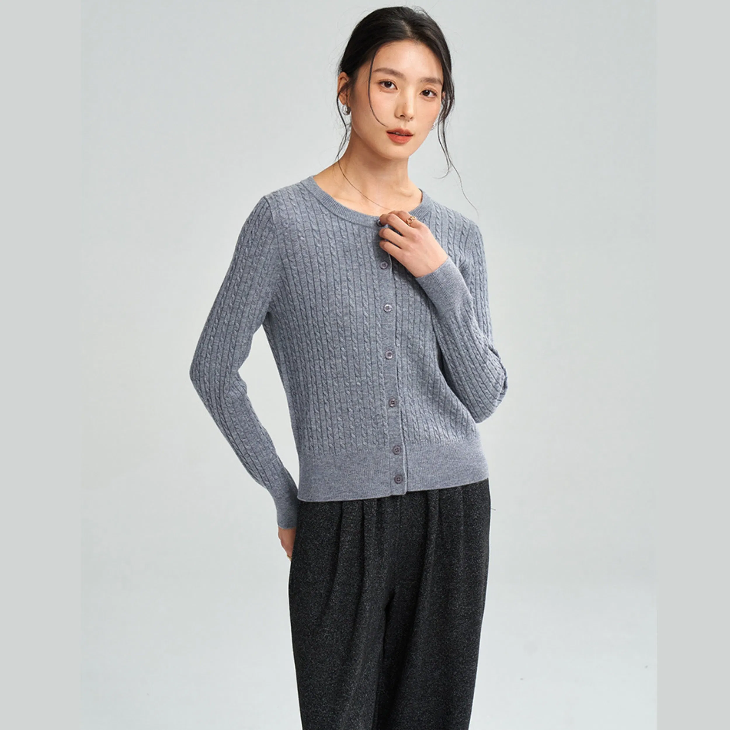25 Autumn New Round Neck Long Sleeve Cable Knit Wool Cardigan Top