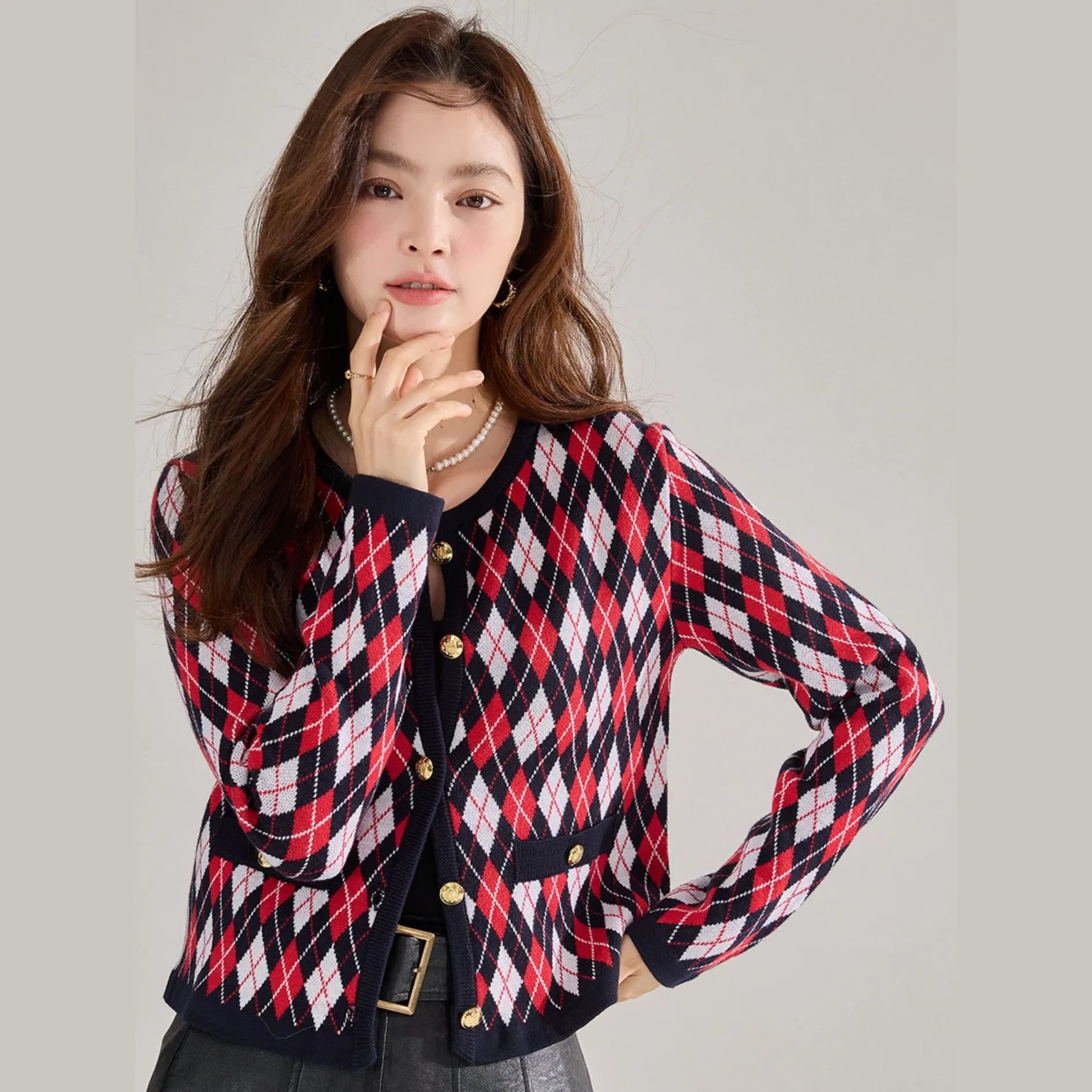 25 Autumn Vintage Red Diamond-Pattern Long Sleeve Wool Knit Cardigan Round Neck Sweater