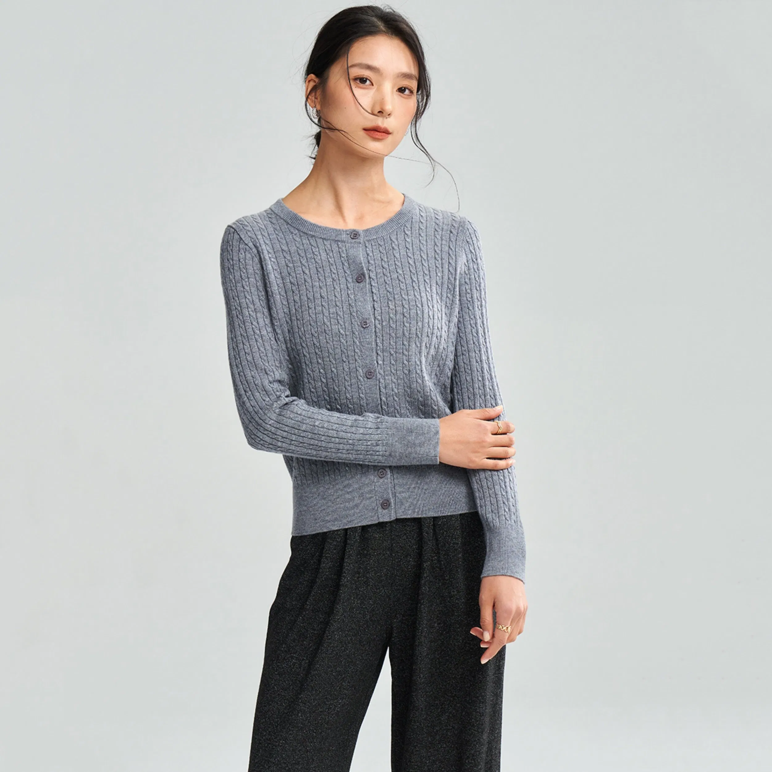 25 Autumn New Round Neck Long Sleeve Cable Knit Wool Cardigan Top