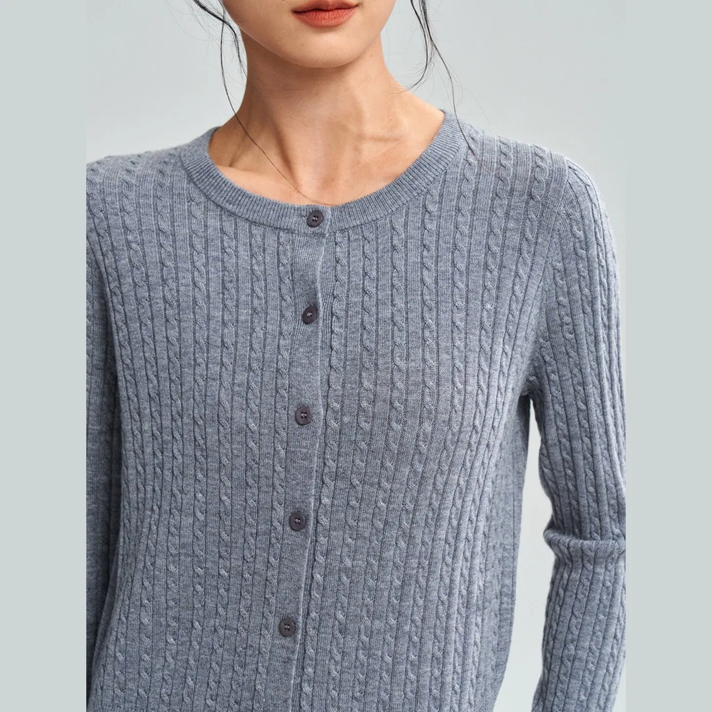 25 Autumn New Round Neck Long Sleeve Cable Knit Wool Cardigan Top