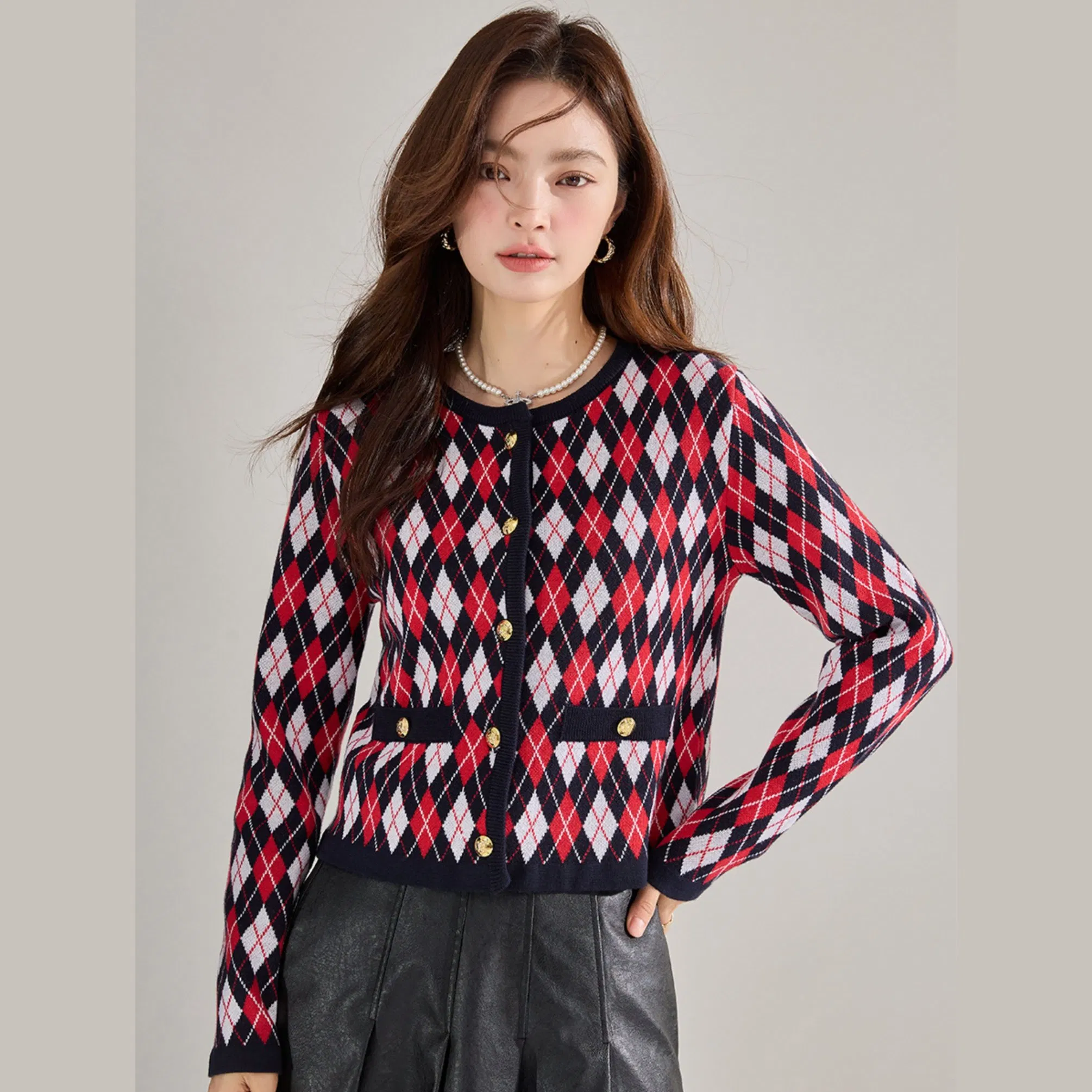 25 Autumn Vintage Red Diamond-Pattern Long Sleeve Wool Knit Cardigan Round Neck Sweater