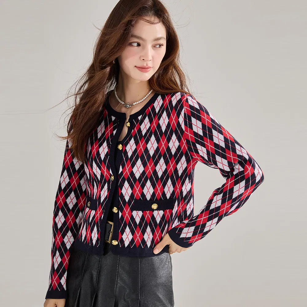 25 Autumn Vintage Red Diamond-Pattern Long Sleeve Wool Knit Cardigan Round Neck Sweater