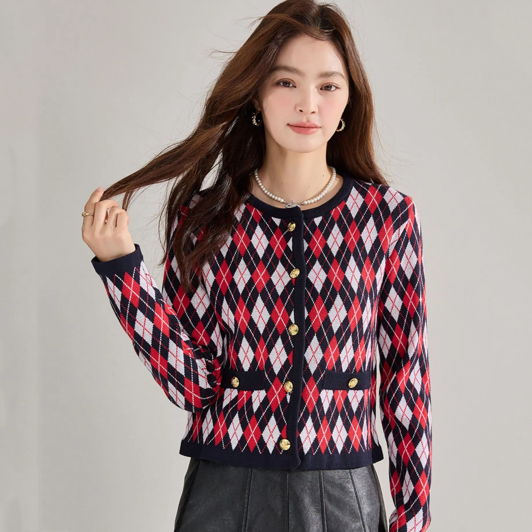 25 Autumn Vintage Red Diamond-Pattern Long Sleeve Wool Knit Cardigan Round Neck Sweater
