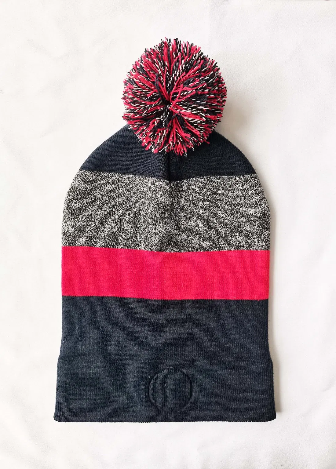 Fashion Constrast Color Customized PU-Patch Stretch Soft Pompom Knitted Hat