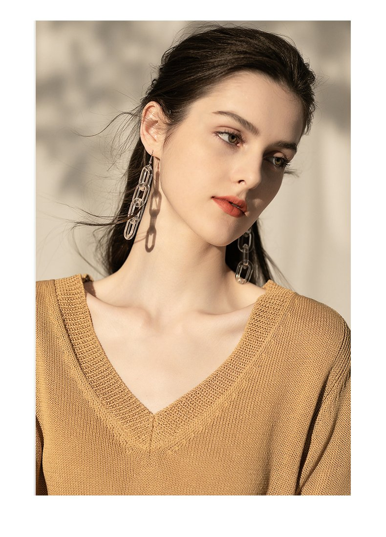 Women′s Knitted Sweater V-Neck Pullover Loose Sweater Women′s MID-Sleeve Women′s Clothing
