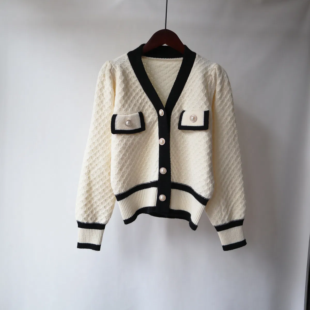 Women&prime;s Long-Sleeved Knitted Cardigan with Sweater
