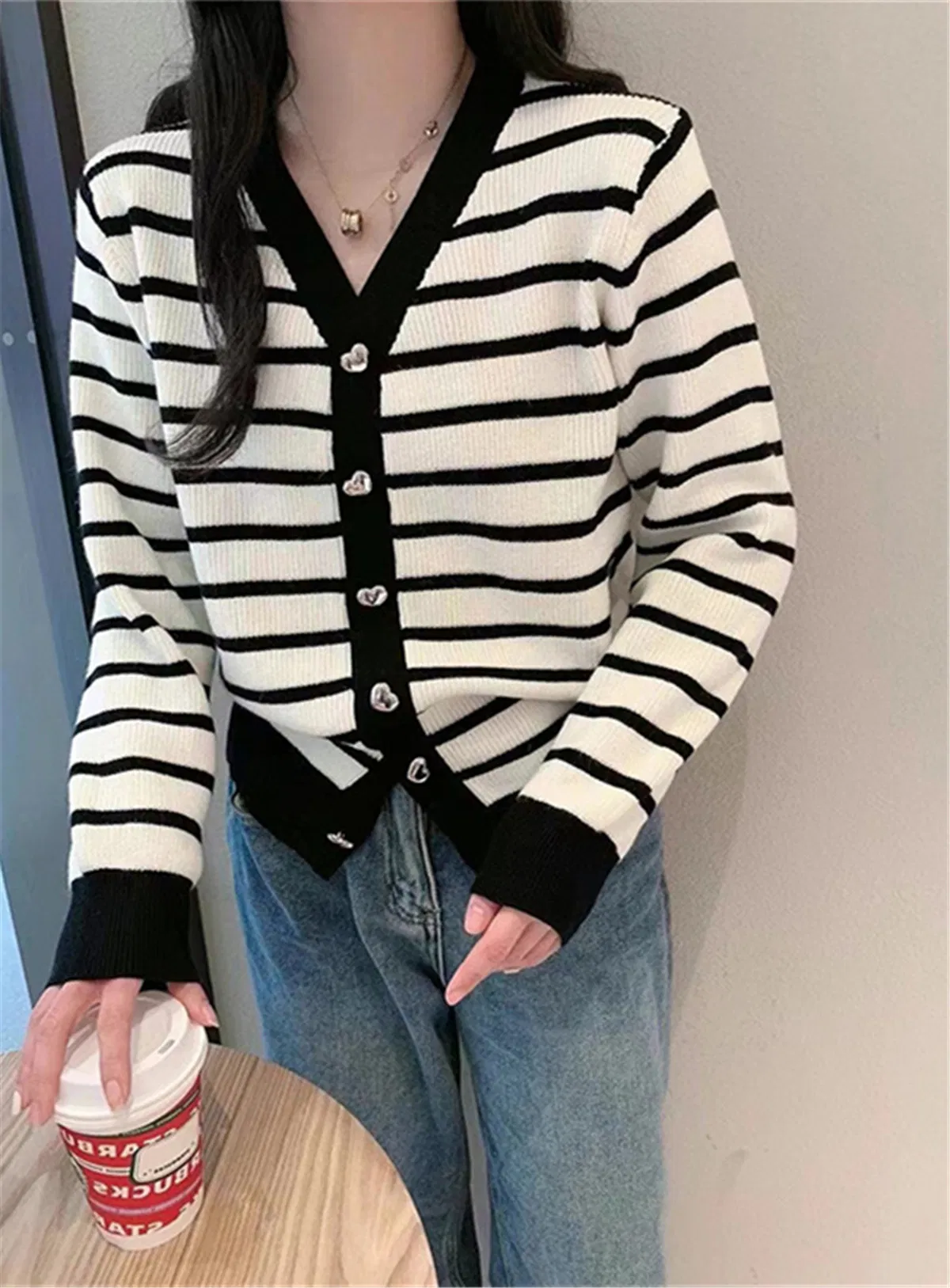 Women&prime;s Striped Contrast Knit Heart Button Loose Cropped Sweater
