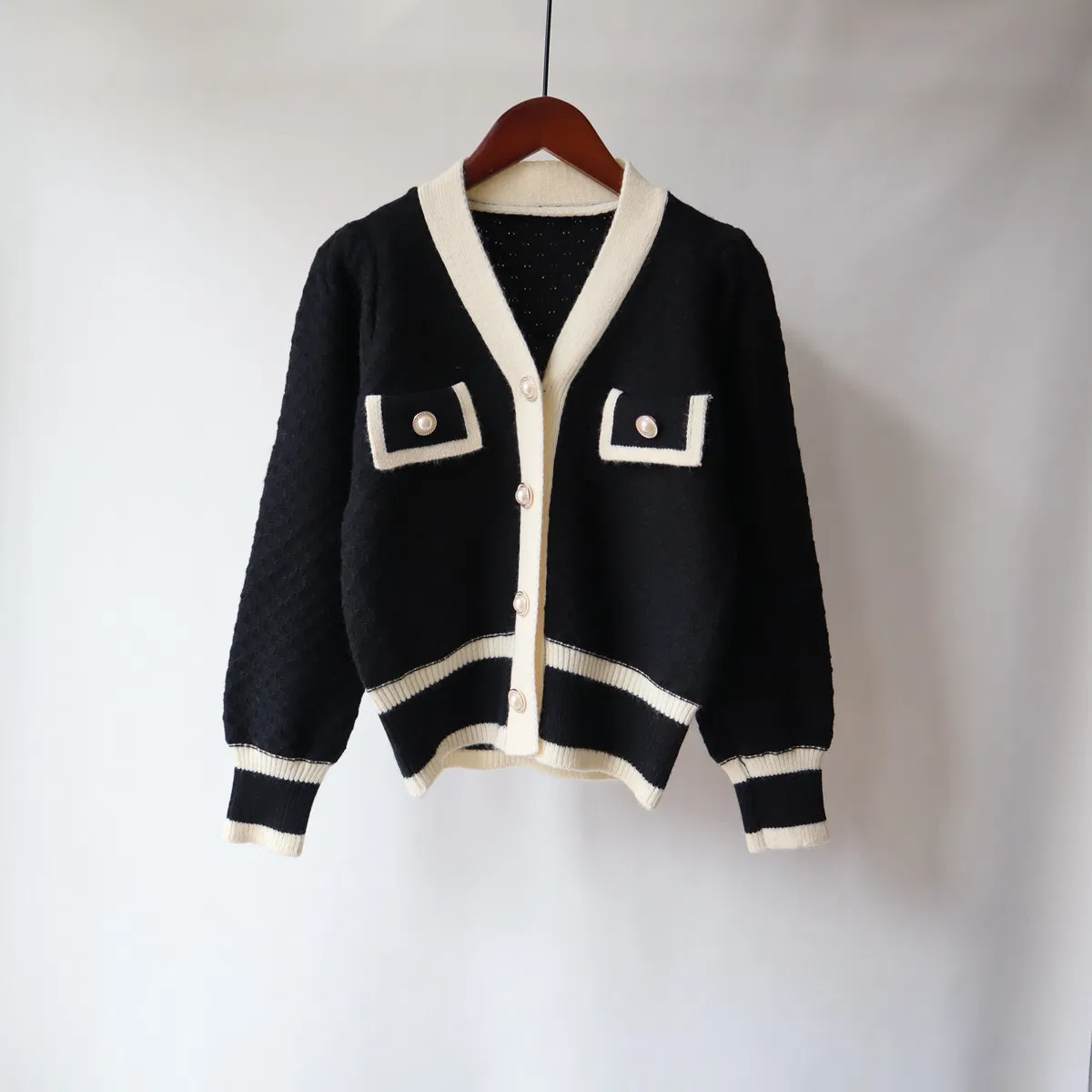 Women&prime;s Long-Sleeved Knitted Cardigan with Sweater