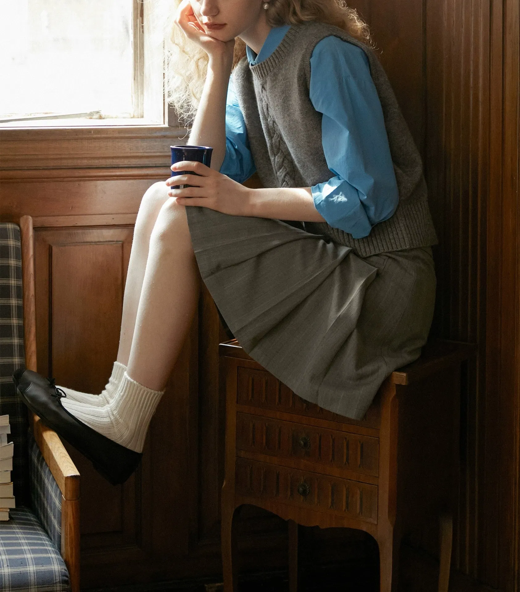 Open Back Elegant Waistcoat Ladies Solid Sleeveless Fancy Short Top Clothes O-Neck Pullover Knitted Women&prime;s Sweaters Vest