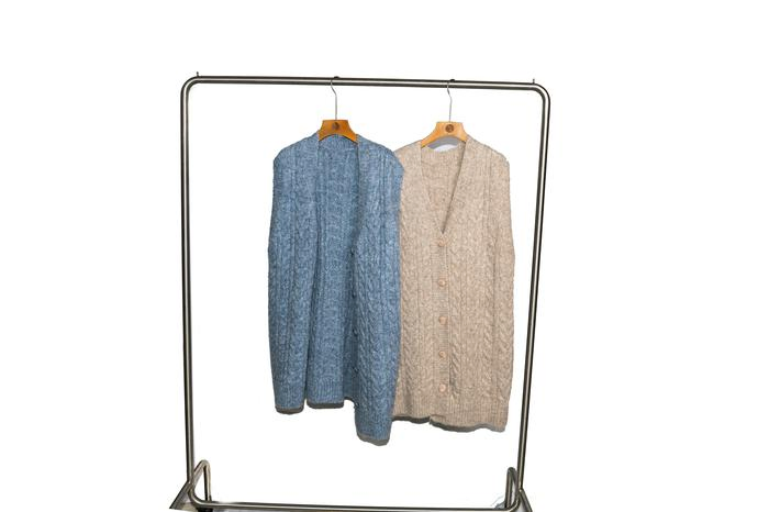Lady Cloth Blouse Sweater Pink or Blue Color Women′s Cardigan Sweater