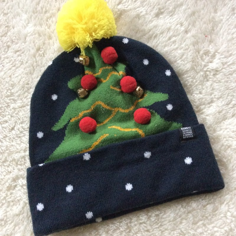 Acrylic High Quality Winter Jacquard Knitted POM-POM Beanie Hat