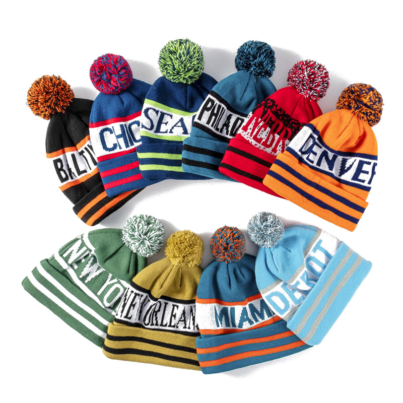 Customized Football Basketball Sports Club Team Logo Jacquard Fans Knit Hat Cap with POM POM Beanie Hats