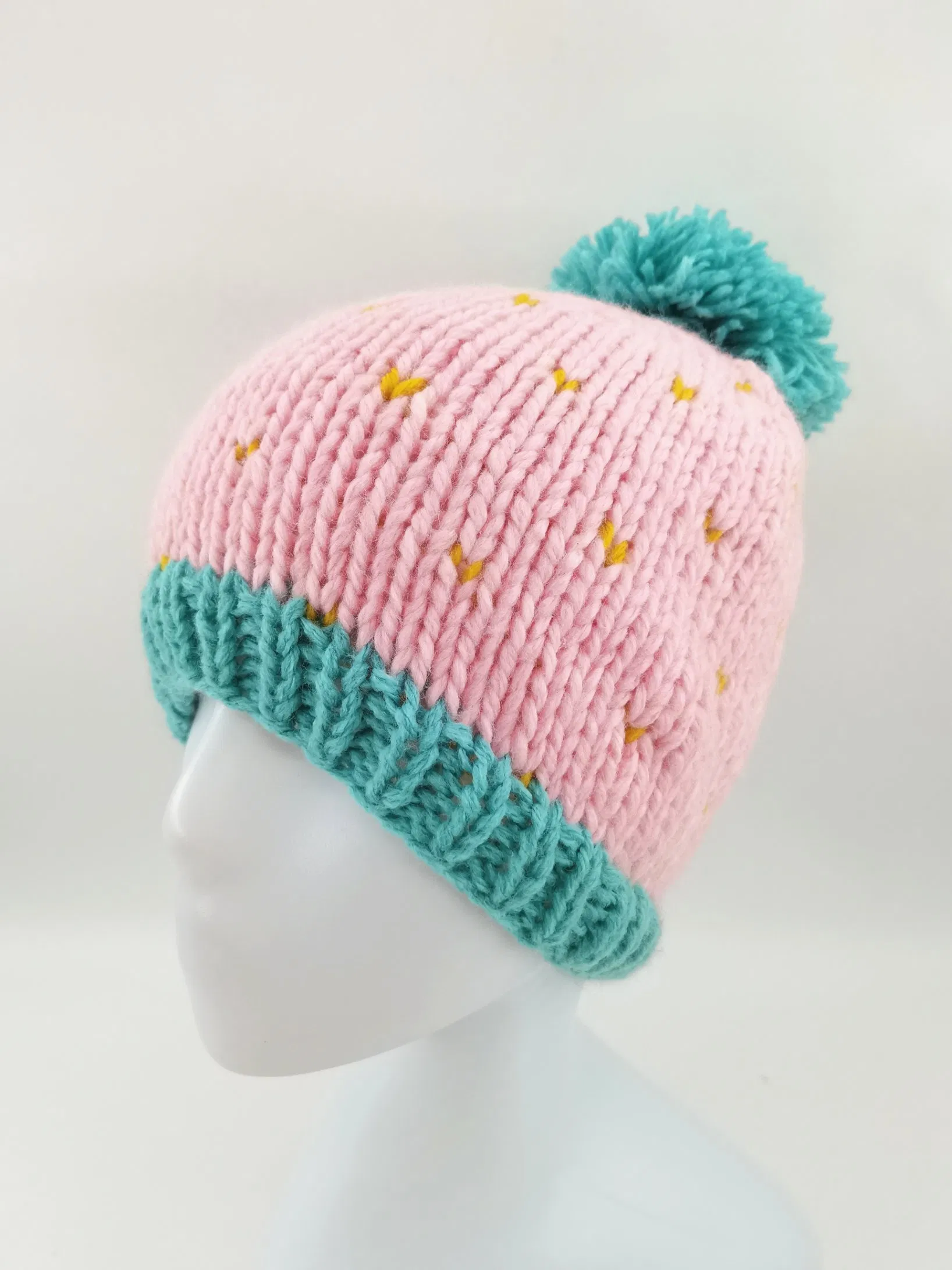 Custom Logo Acrylic Yarn Knitted Beanie
