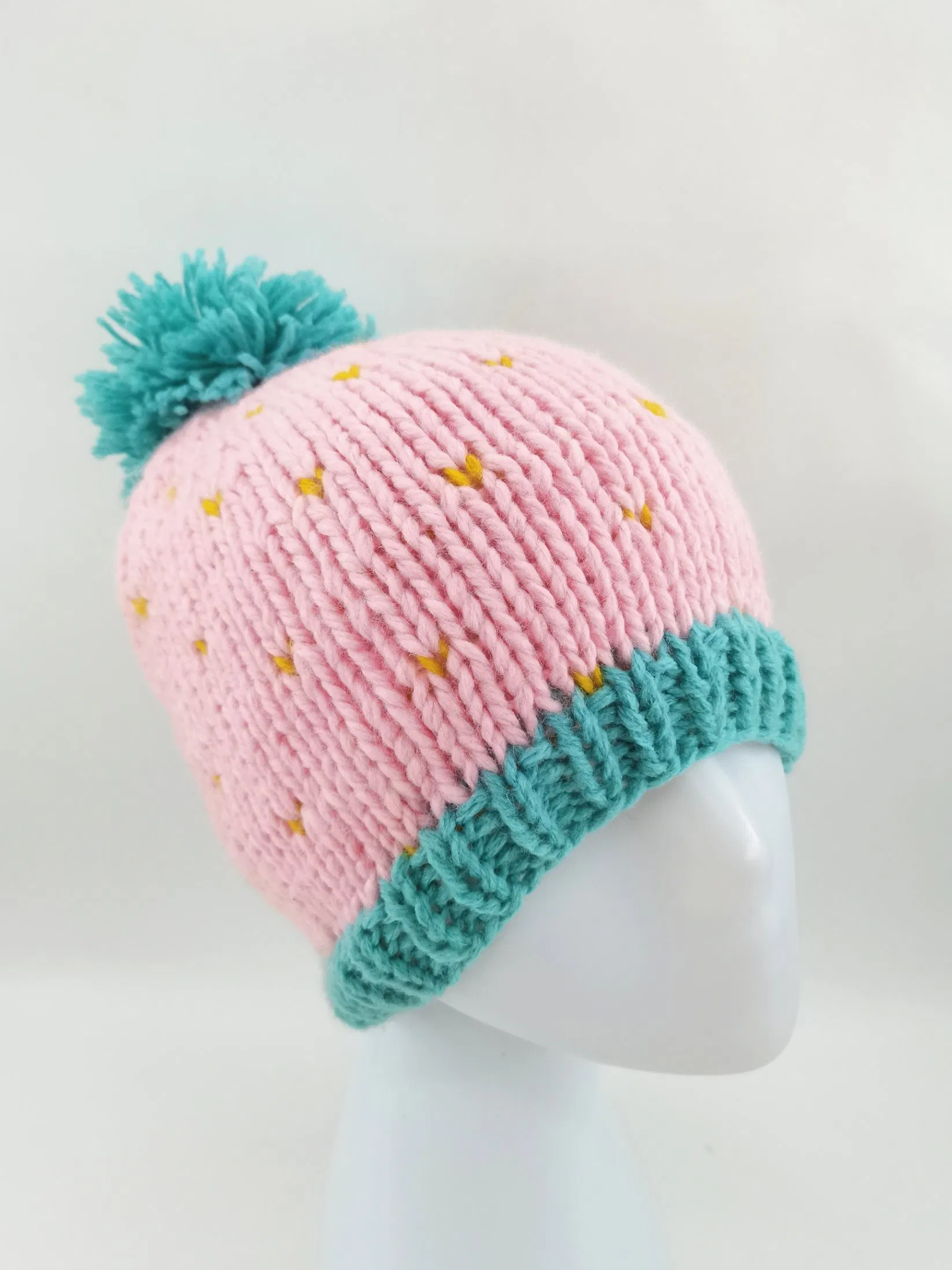 Custom Logo Acrylic Yarn Knitted Beanie