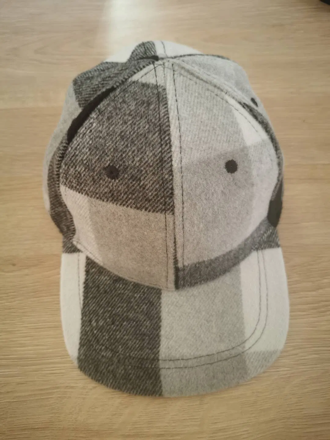 Flat Bill Printing Check Artificial Fur Cap for Winter