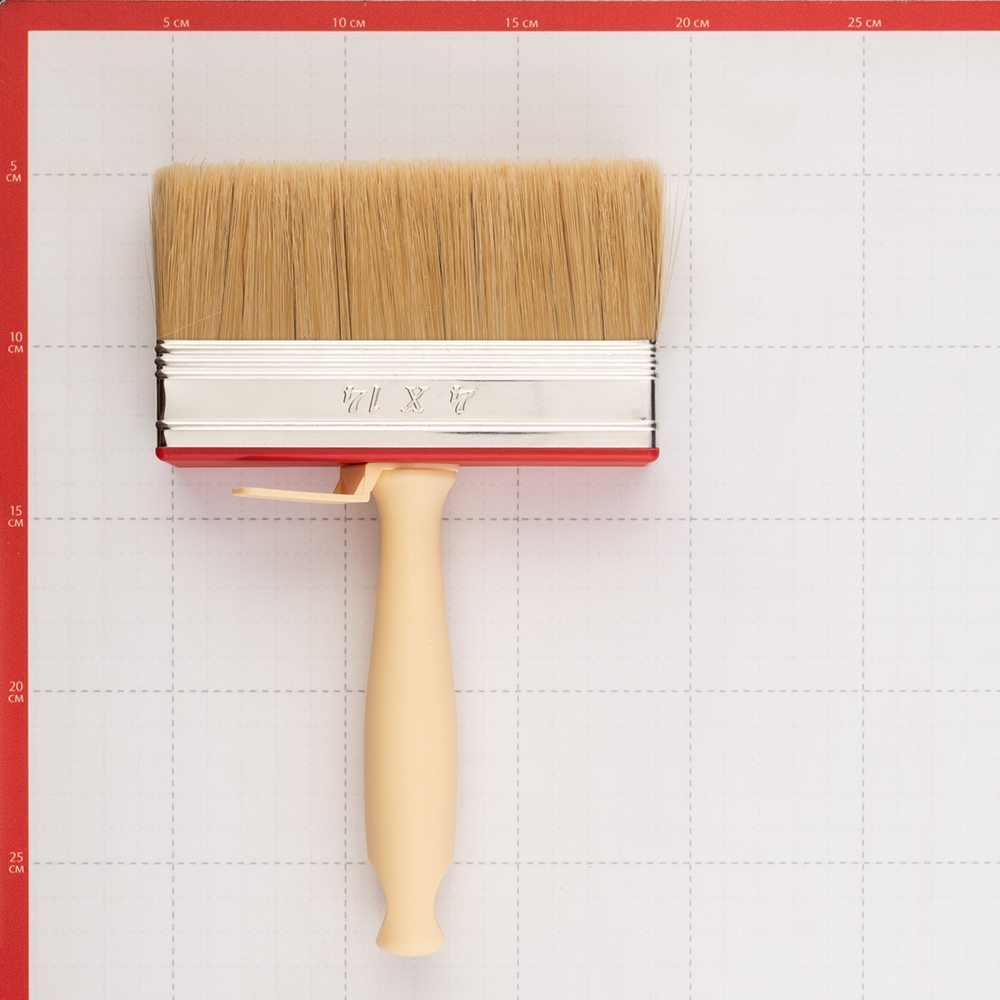 Кисть плоская натуральная щетина пластиковая ручка Beorol 140х41 мм для эмалей и лаков на алкидной основе