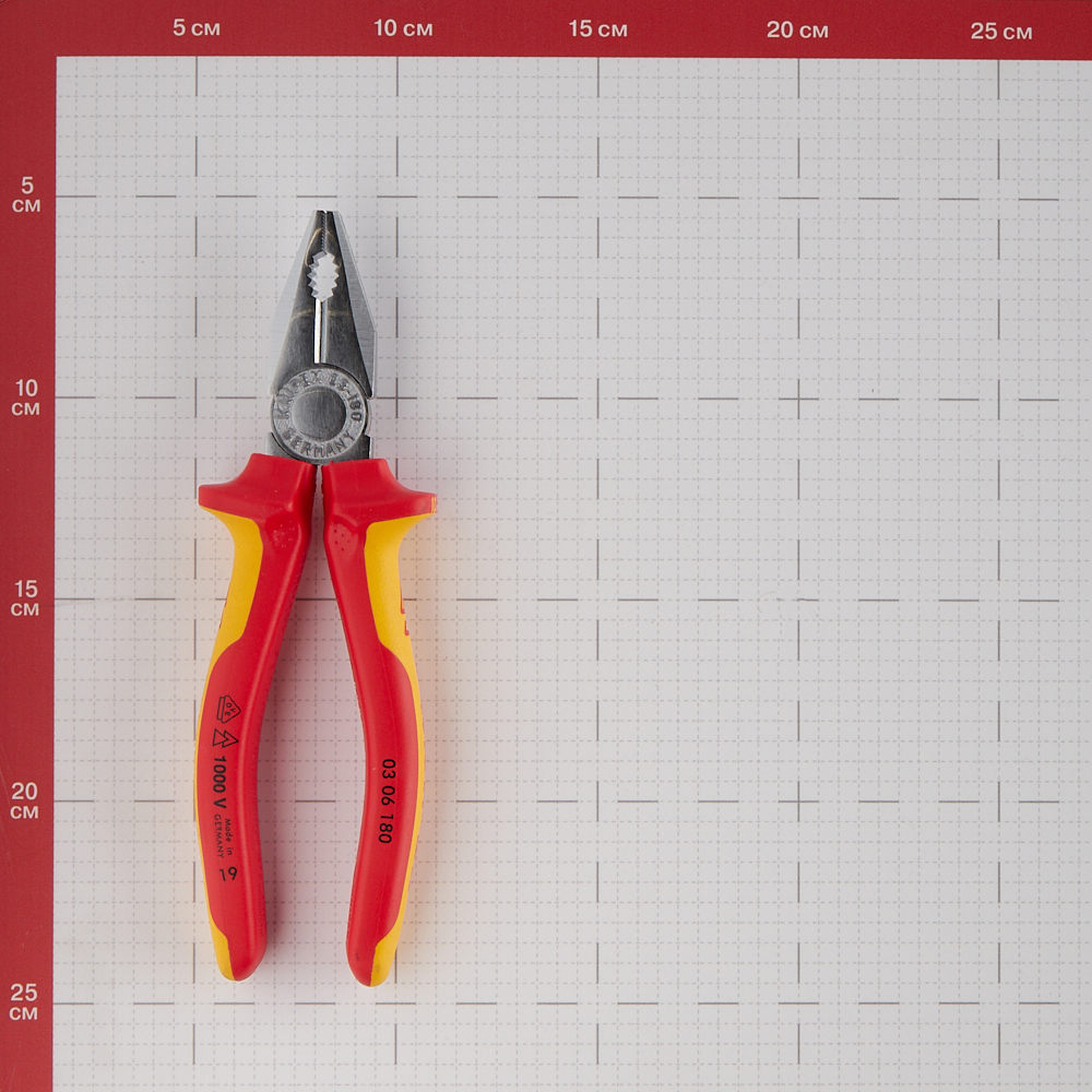 Плоскогубцы диэлектрические Knipex 180 мм (KN-0306180SB)