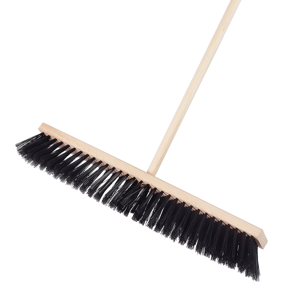 Щетка для пола 600 мм с черенком уличная