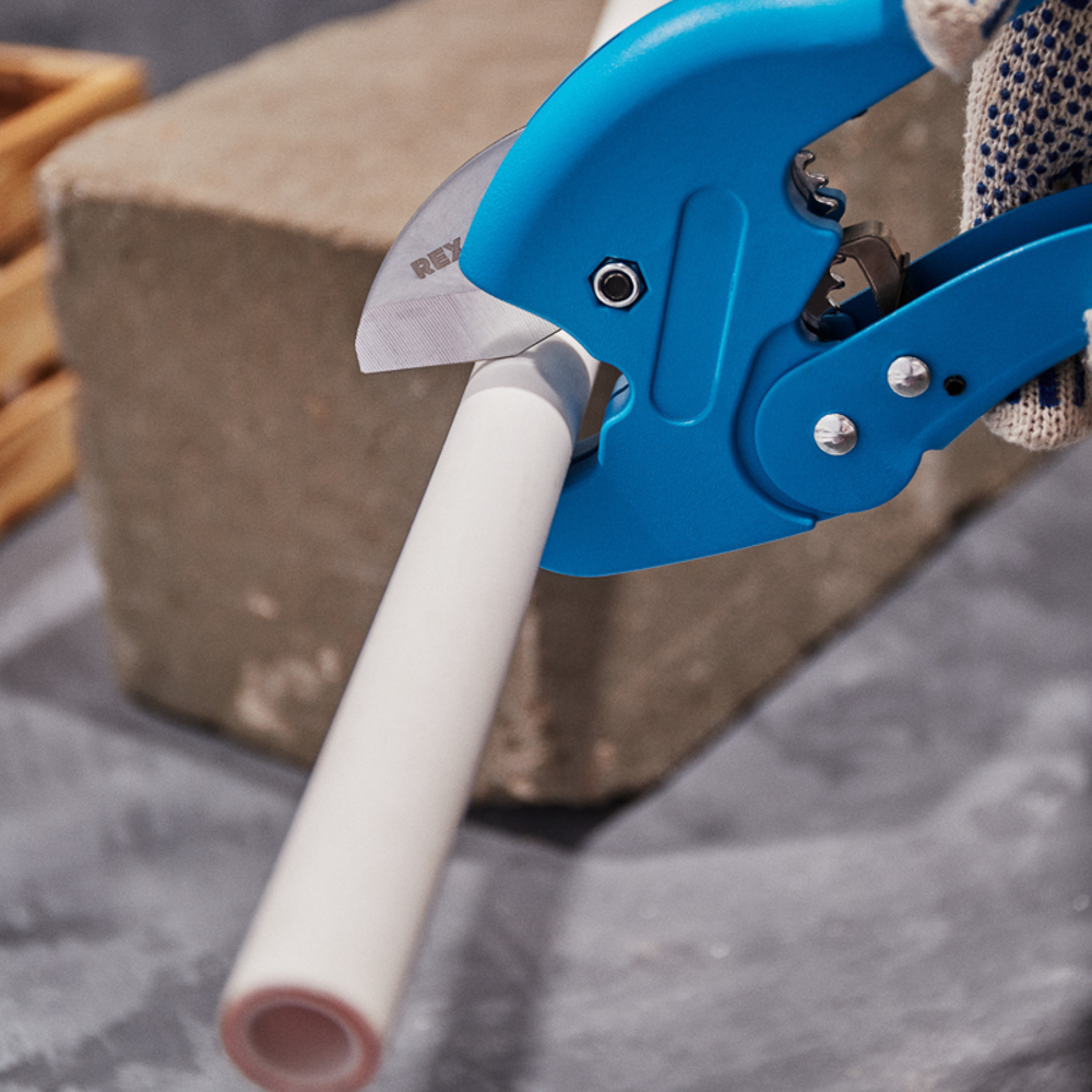 Труборез для пластиковых труб Rexant RSA-SK5 d42 мм (11-1018)