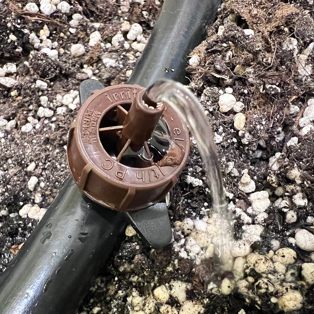 Капельница нерегулируемая компенсированная разборная для капельного полива Irritime 8 л/ч (1891948)