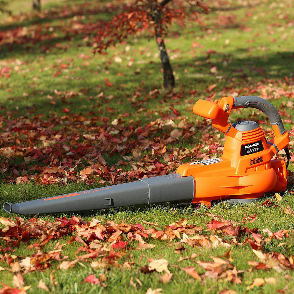 Воздуходувка-пылесос электрическая ручная Daewoo 3100 Вт (DABL 3000E)
