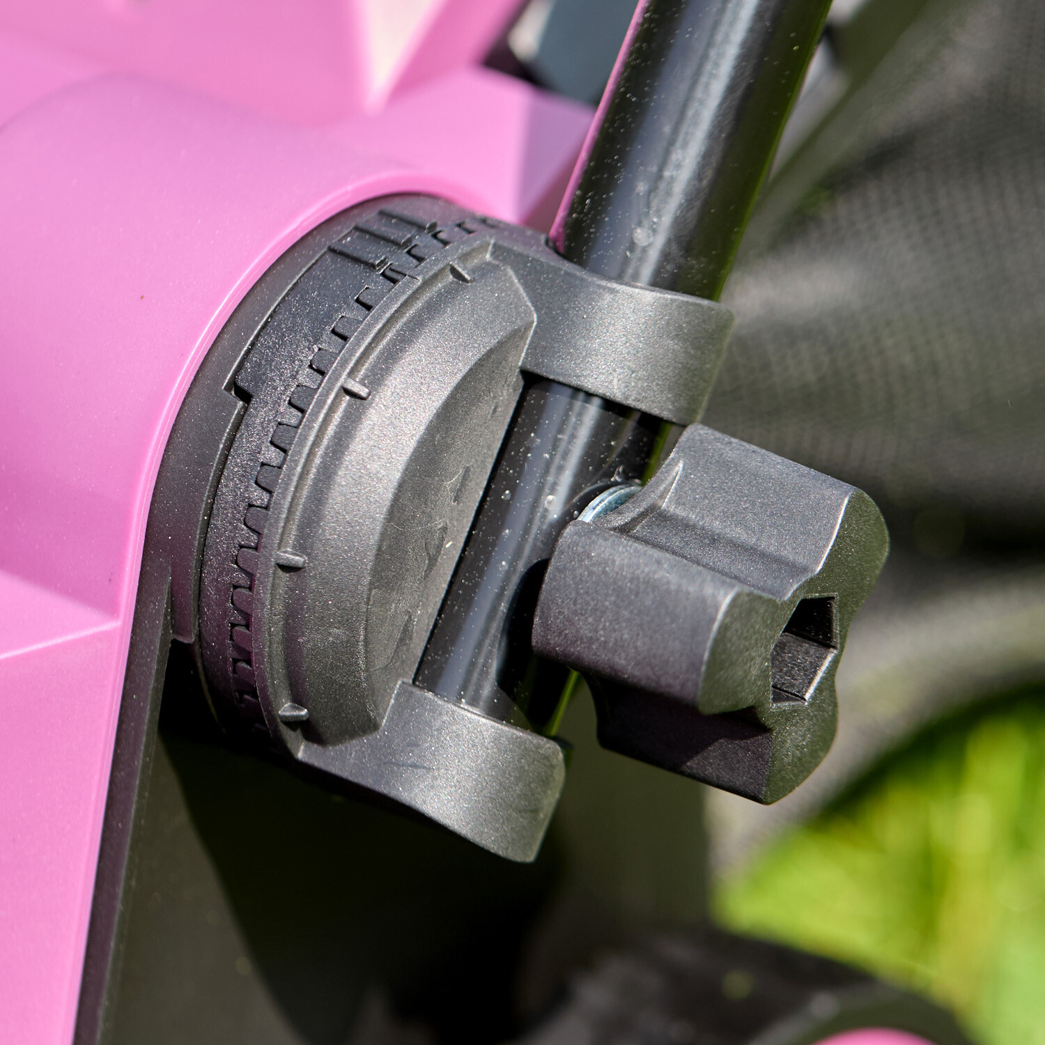 Газонокосилка аккумуляторная КМ АТОМ 18 В 320 мм без АКБ и ЗУ (CL-182)