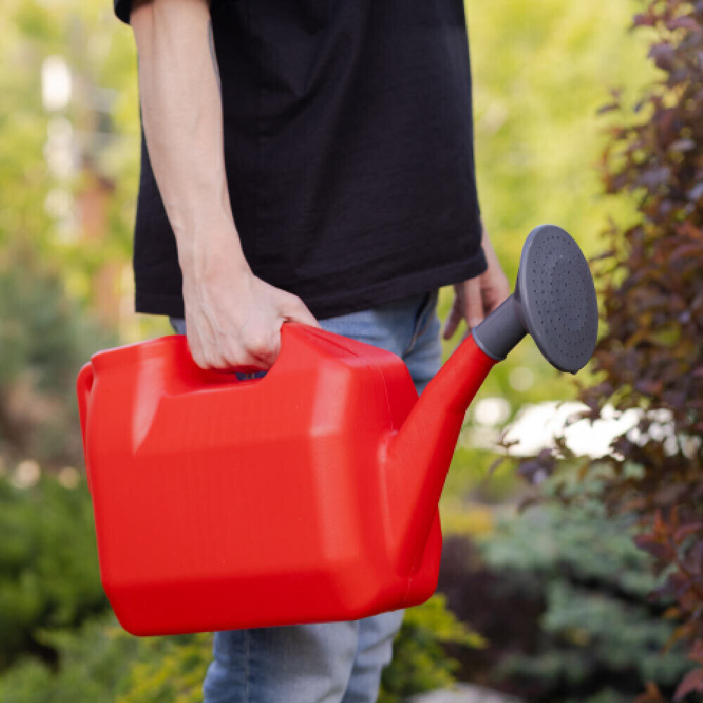 Лейка садовая Radivas 10 л пластиковая с горловиной красная